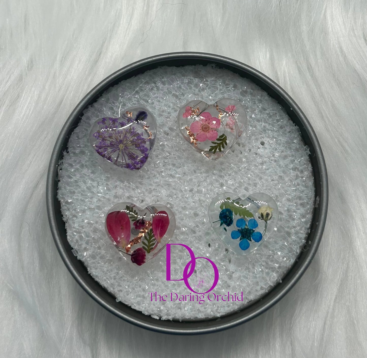 Pressed flowers push pins, vision board pins, office push pins