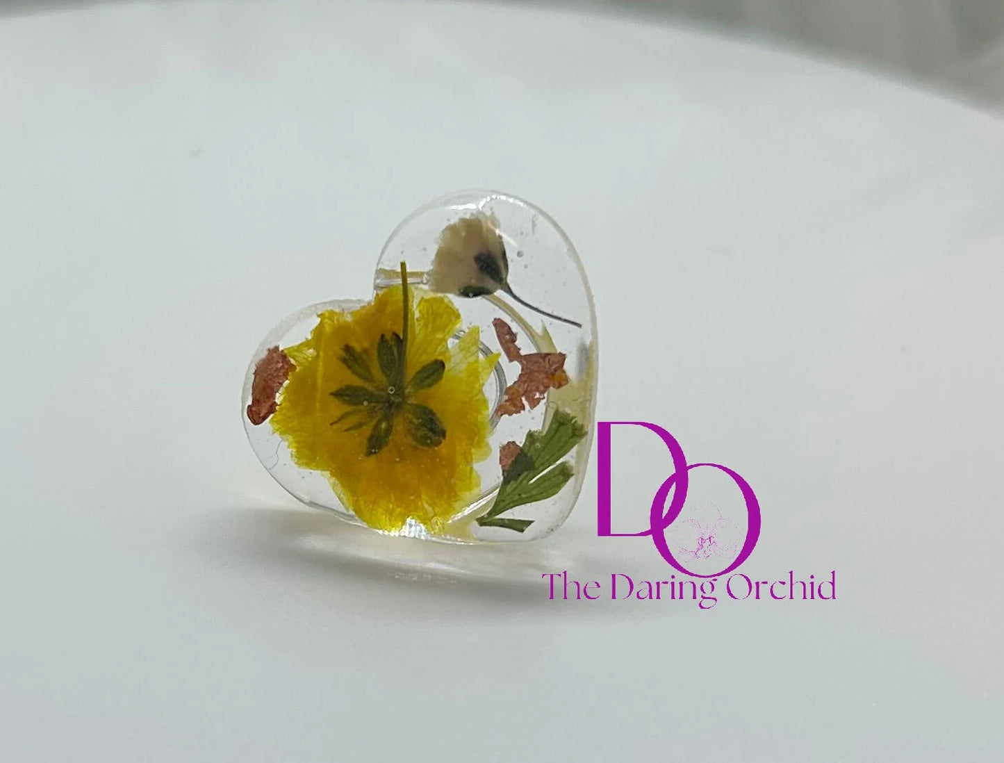 Pressed flowers push pins, vision board pins, office push pins