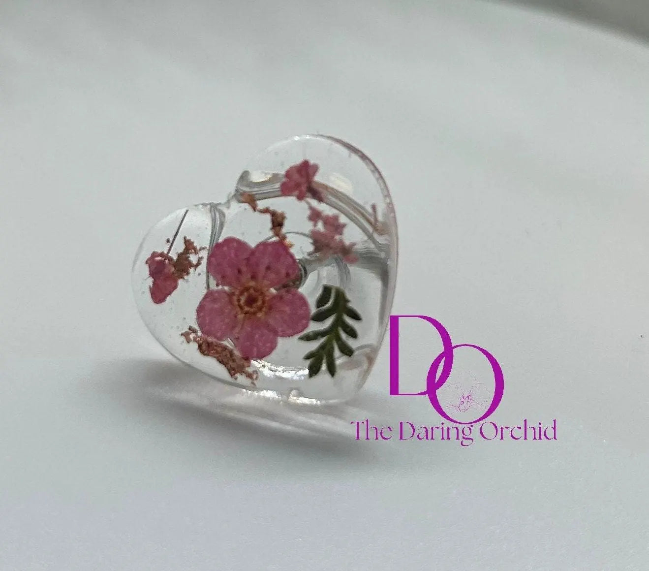 Pressed flowers push pins, vision board pins, office push pins